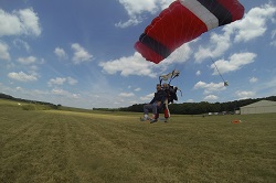 Saut en Parachute Tandem