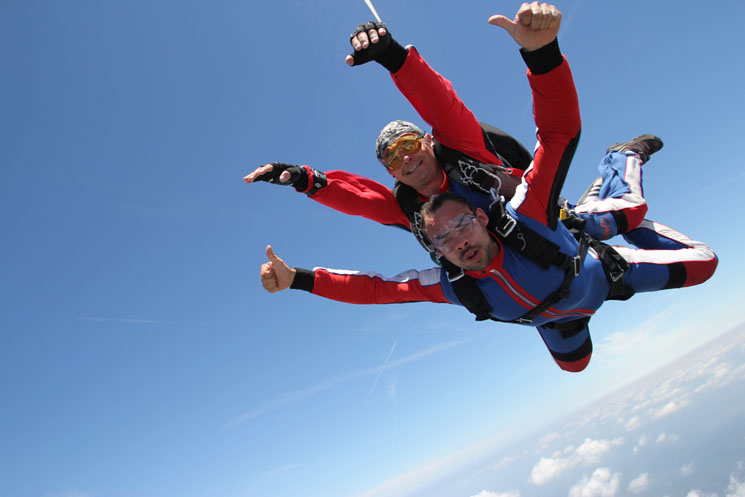 Saut en Parachute Tandem